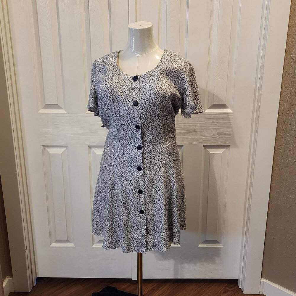 Feminine, flirty button front dress with delicate blue flowers